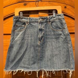 Old Navy Mini Denim Frayed Hem Skirt, Size 8